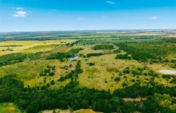318 Hcr 3249, Mount Calm, TX 76673