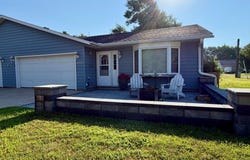 1153 5th Avenue, Windom, MN 56101