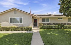 1042 Walnut St, Oakdale, CA 95361
