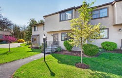 11 Squires Gate, Poughkeepsie, NY 12603