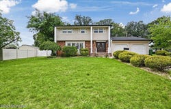 8 Dusko Drive, Parlin, NJ 08859