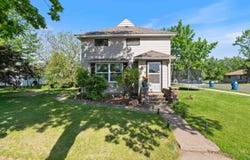 219 High St, Spooner, WI 54801