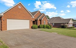 107 Wheaton Ct, Florence, AL 35633