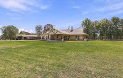 916 Cleve Cole Road, Denison, TX 75021