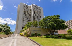 1717 Mott Smith Dr, Honolulu, HI 96822