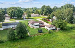 5000 Forest Ridge Dr, Hickory, NC 28602