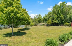 1518 Ridgely Dr, Edgewater, MD 21037