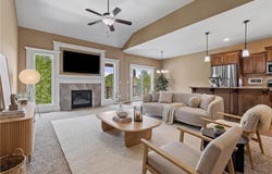 800 E 13th Terrace, Kearney, MO 64060