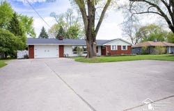 4666 E Dunbar Rd, Monroe, MI 48161