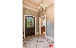 513 N Canon Dr, Beverly Hills, CA 90210