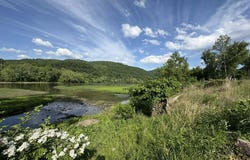 1353 New River Rd, Hinton, WV 25951