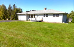 202 SUNSET Drive, DeForest, WI 53532