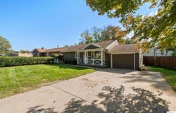 6715 Sunshine Drive, Omaha, NE 68107