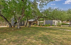 188 Broken Lance Dr, Dripping Springs, TX 78620