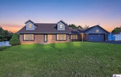 273 Manor Drive, Radcliff, KY 40160