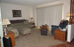 813 Sunset Dr, Macon, MO 63552