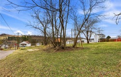 811 Wall St, Mc Donald, PA 15057