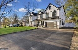 6 ECHO Avenue, MOORESTOWN, NJ 08057
