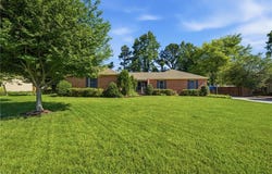 14 Valmoore Drive, Poquoson, VA 23662