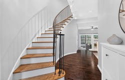 2782 Chateau Circle S, Columbus, OH 43221