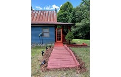124 Winterplace Ln., Independence, VA 24348