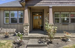 1703 WEBB LAKE Dr, Silverton, OR 97381