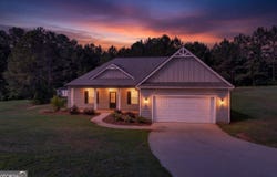 112 Hunters Chase Court, Eatonton, GA 31024
