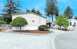 205 TWIN OAKS Loop, Winston, OR 97496
