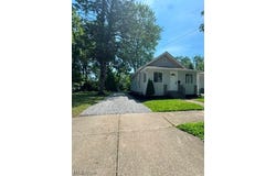 1079 Peerless Avenue, Akron, OH 44320