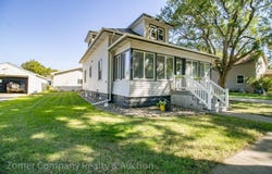 1417 15th St, Rock Valley, IA 51247