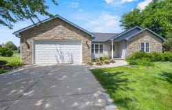 165 Deer Run Drive, Fall River, WI 53932