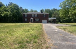 9516 E Colonial Trail, Smithfield, VA 23430