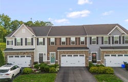 161 Black Oak Ln, Cecil, PA 15057