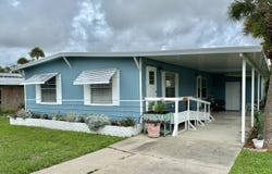 4 Rio Del Indio Dr, Edgewater, FL 32132