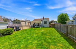 206 W Second St, Oconomowoc, WI 53066