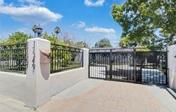 17349 Saticoy, Northridge, CA 91325