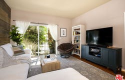 6525 Woodman Ave, Valley Glen, CA 91401