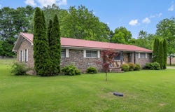 825 NE 3RD St, Carbon Hill, AL 35549