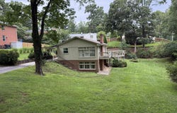 436 Bramble Ln SW, Roanoke, VA 24014