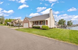 16 Logan Street, Thornville, OH 43076