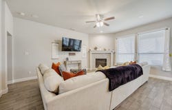 422 Milligan Drive, Midlothian, TX 76065