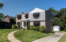 3425 Aloha Dr, Lower Burrell, PA 15068