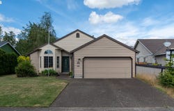 512 Pegasus Ct, Molalla, OR 97038