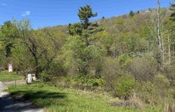 302 US RTE 7, Pownal, VT 05261
