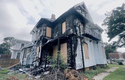 171 Beech St, Holyoke, MA 01040