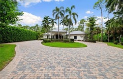 4860 Sycamore Dr, NAPLES, FL 34119