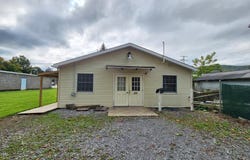 107 E Academy St, Shinglehouse, PA 16748