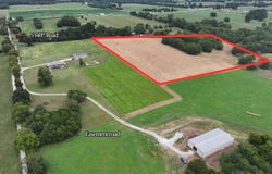 S 140th Road, Morrisville, MO 65710