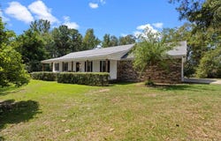 91 County Road 23, Laurel, MS 39443