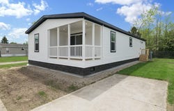 7198 W Mapleview Circle, Brown City, MI 48416